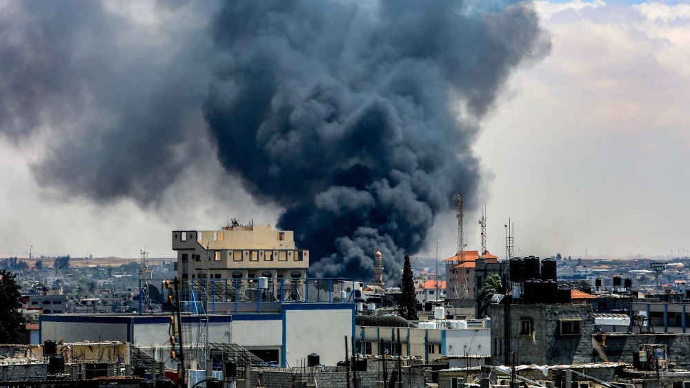 Smoke rises after an Israeli airstrike in Rafah, in the southern Gaza Strip, May 7, 2024. Photo by Abed Rahim Khatib/Flash90.