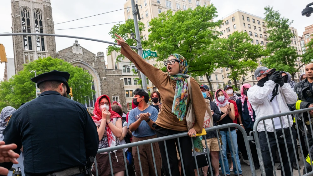 Protestors gather outside of Columbia University’s Butler Library in New York City