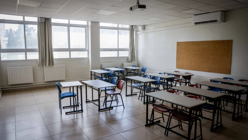 An empty classroom in Jerusalem during a strike, Sept. 1, 2024. Photo by Chaim Goldberg/Flash90.