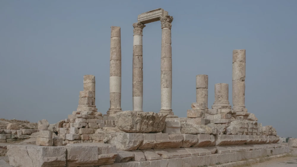 Temple of Hercules in Amman, Jordan. Credit: CC BY-SA 2.0, Carole Raddato.