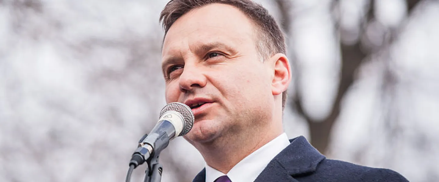 Andrzej Duda speaks in the town of Lubartów during the 2015 Polish presidential election campaign, March 31, 2015. Credit: Radosław Czarnecki via Wikimedia Commons.