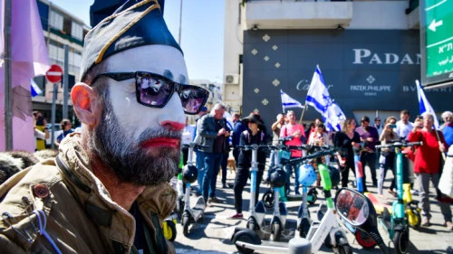Israelis protest against the Israeli government's planned judicial overhaul, outside the British embassy in Tel Aviv, March 16, 2023. Photo by Avshalom Sassoni/Flash90.