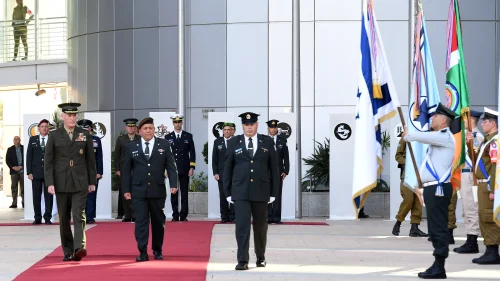 Former Chairman of the Joint Chiefs of Staff, General Joseph Dunford, was received by a full honor guard of IDF soldiers at the Israeli Defense Forces headquarters in Tel Aviv, May 9, 2017. Photo by Matty Stern/USA Embassy of Tel Aviv.