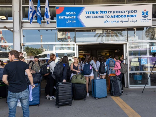 Birthright Israel participants boarding a Cyprus-bound ship at Ashdod Port, June 17, 2025. Credit: Erez Uzir, courtesy of Birthright Israel.