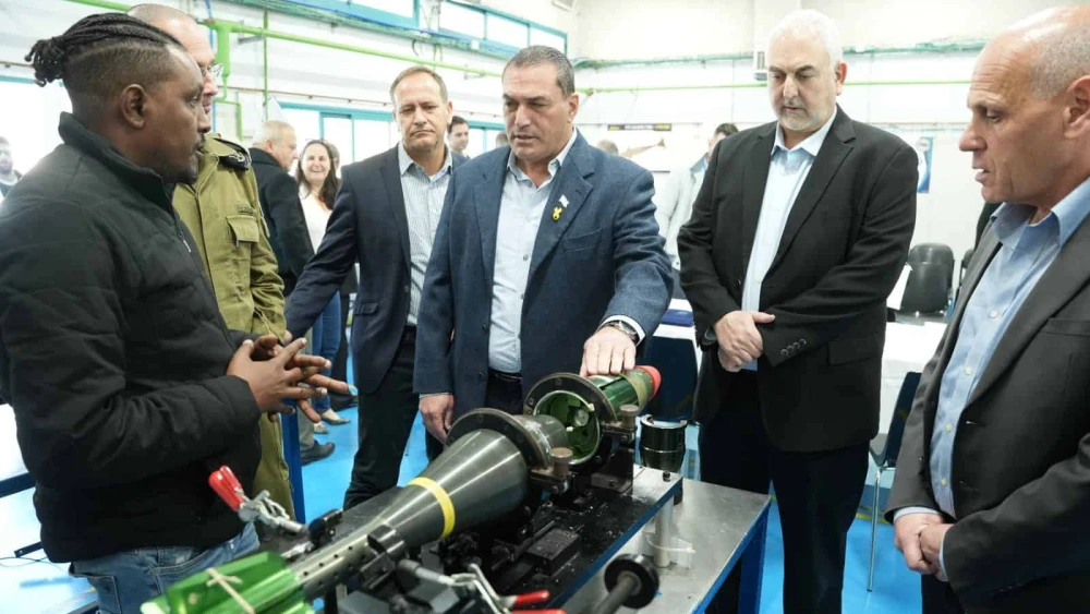 Israeli Defense Ministry and Elbit officials at the signing ceremony on Jan. 7, 2025. Credit: Israeli Defense Ministry.
