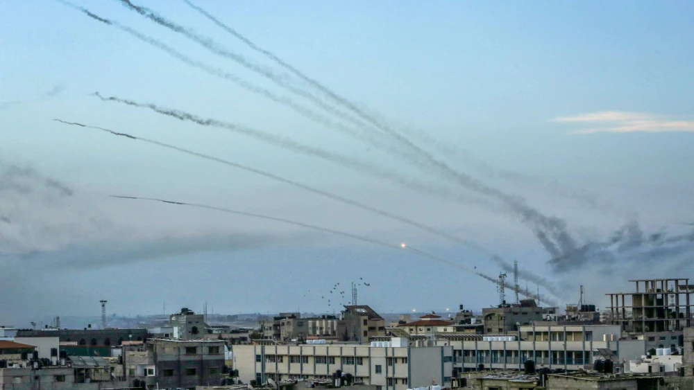 Hamas fires a large number of rockets toward Israel in the city of Rafah in the southern Gaza Strip, Oct. 7, 2023. Photo by Abed Rahim Khatib/Flash90.