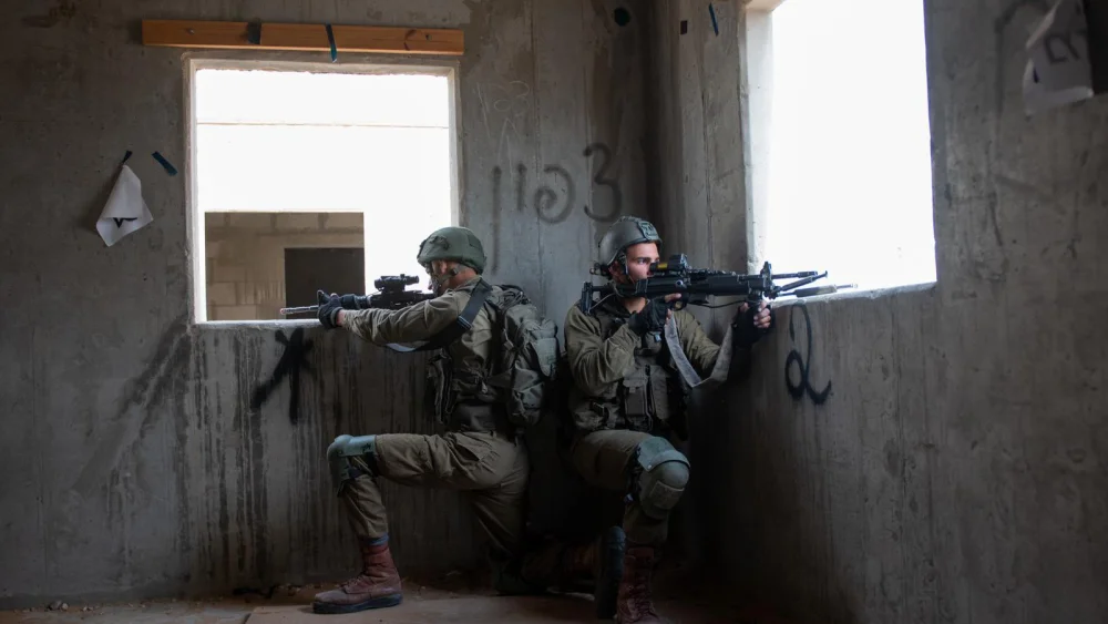 Trainees studied the qualities of enemies like Hezbollah and Hamas, which arrive and vanish quickly, and are armed with advanced weapons like suicide drones. Credit: IDF Spokesperson's Unit.