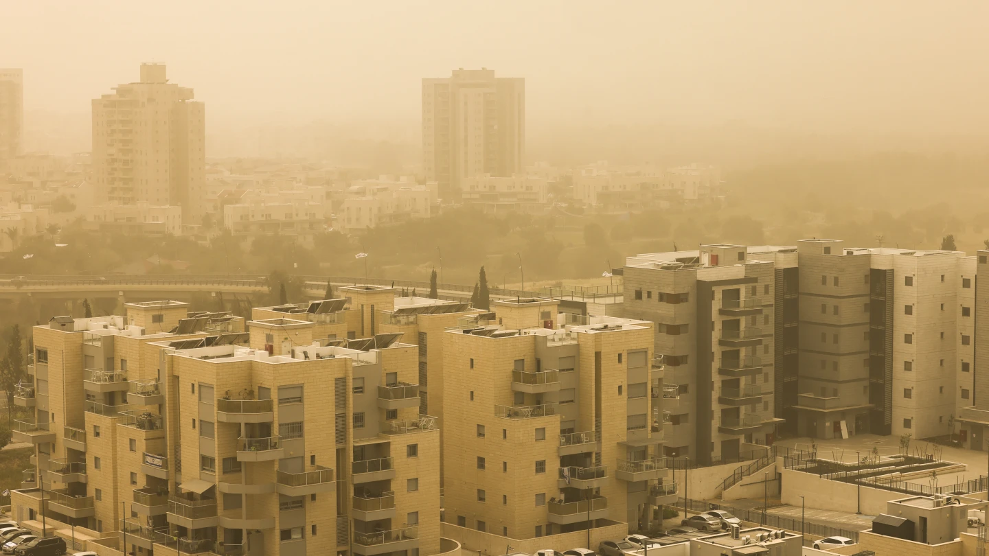 Israel cuts air pollution, trails OECD on recycling and renewables, report finds