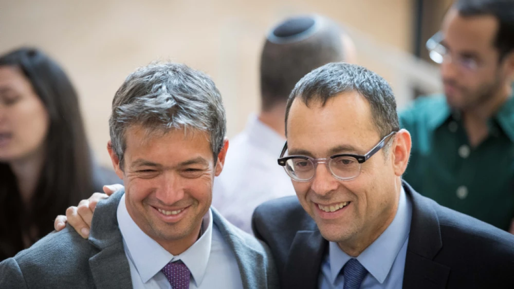 Knesset members Yoaz Hendel (left) and Zvi Hauser ahead of the opening session of the new government on April 29, 2019. Photo by Noam Revkin Fenton/Flash90.