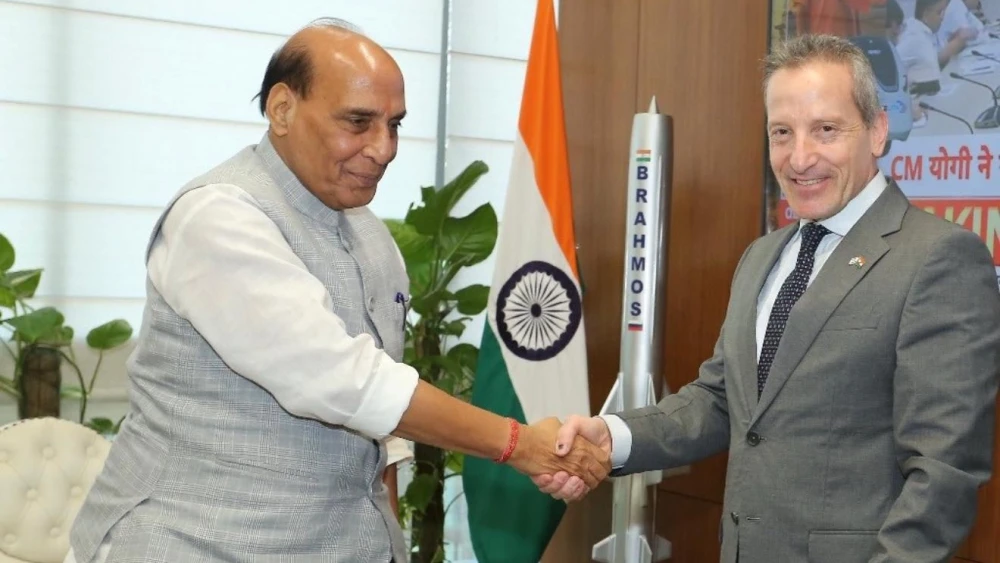 Israeli Defense Ministry Director General Maj. Gen. (res.) Amir Baram meets with Indian Defense Minister Rajnath Singh in New Delhi, June 22, 2026. Credit: India Ministry of Defense.