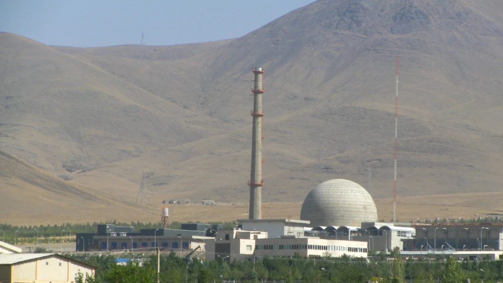 The Arak nuclear plant, an Iranian 40-megawatt (thermal) heavy-water reactor. Credit: Nanking2012 via Wikimedia Commons.