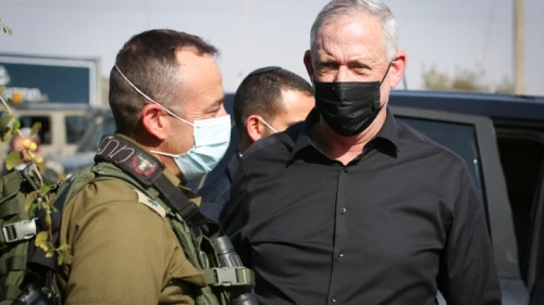 Israeli Defense Minister Benny Gantz (right) speaks with IDF Chief of Staff Lt. Gen. Aviv Kochavi during the Israeli military’s “Lethal Arrow” exercise in northern Israel, on Oct. 27, 2020. Photo by David Cohen/Flash90.