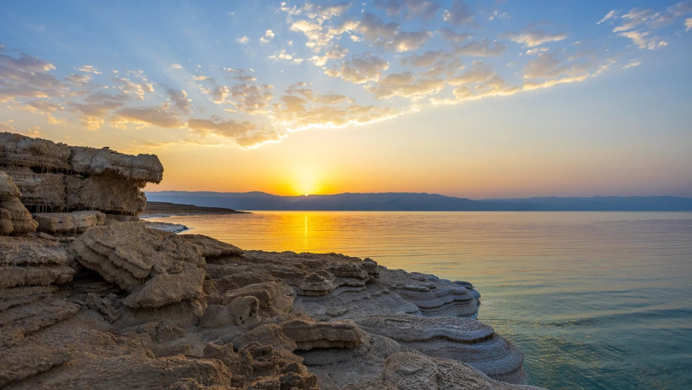 Sunrise at the Dead Sea in Israel, Oct.17, 2025. Photo by Edi Israel/Flash90.