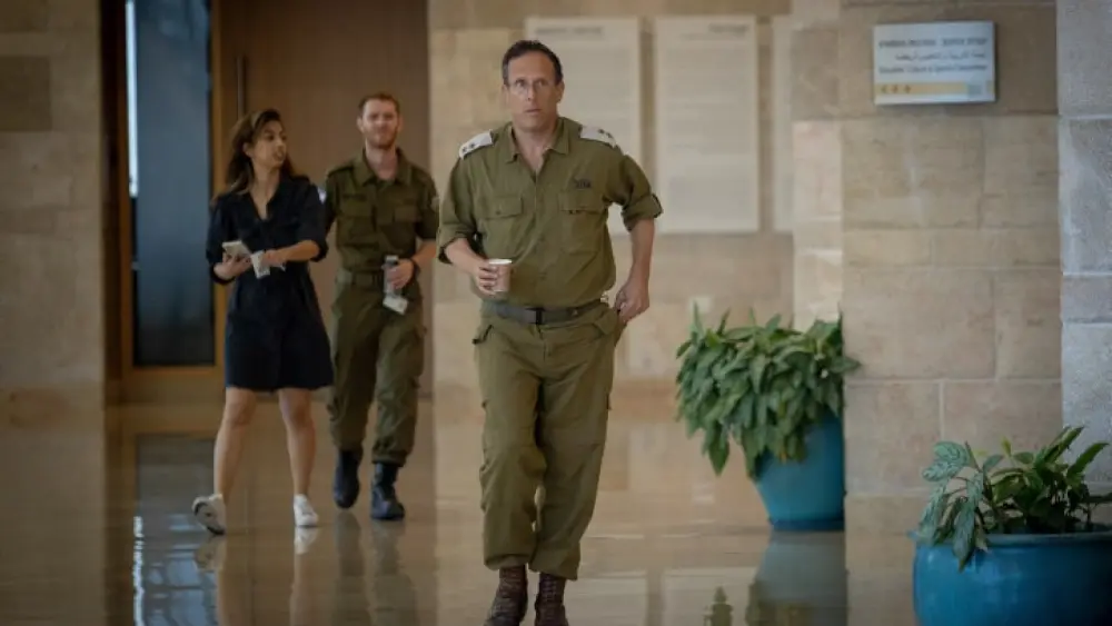 Yesh Atid lawmaker Moshe Tur-Paz arrives at the Israeli parliament for a secret meeting of the Defense and Foreign Affairs Committee, Oct. 9, 2023. Photo by Oren Ben Hakoon/Flash90.