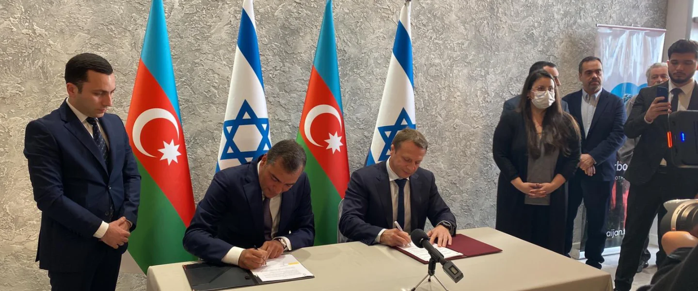 An agreement to cooperate in the field of tourism was signed by the chairman of the State Tourism Agency of Azerbaijan Fuad Naghiyev and Israel’s Minister of Tourism Yoel Razvozov on March 30, 2022. Source: Twitter.