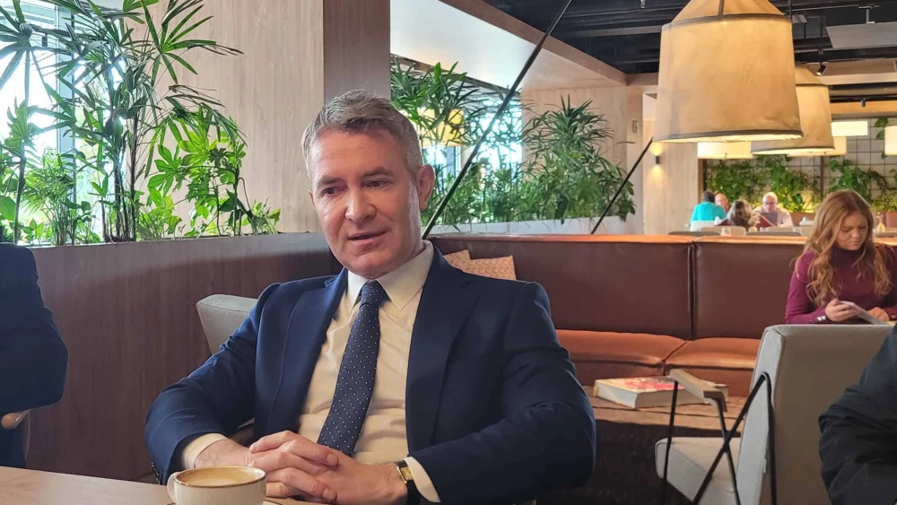 Douglas Murray speaks over coffee in Madrid on May 12, 2025. Photo by Canaan Lidor.