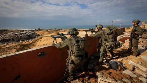Israeli soldiers operating in Beit Lahia in the northern Gaza Strip, Nov. 28, 2024. Photo by Oren Cohen/Flash90.
