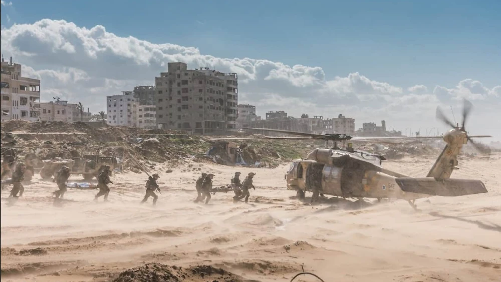 Tuvia Book's PALMAR Asaf medical extraction unit, retrieving wounded soldiers from inside Gaza, 2024. Credit: Tuvia Book.