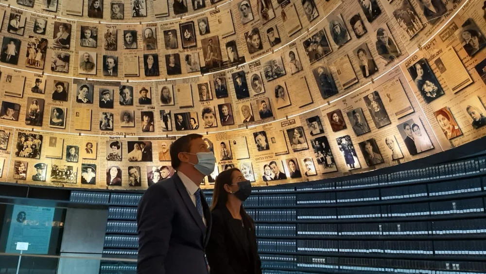 Ines Demiri, the chargé d’affaires of Kosovo, visiting Yad Vashem. Source: Ines Demiri/Twitter.