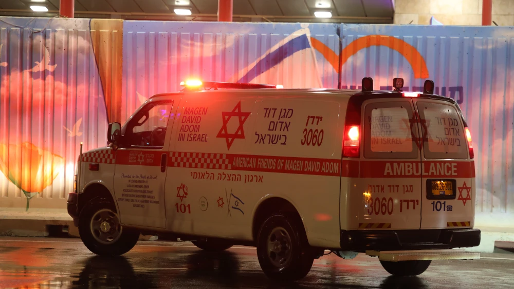 People injured in a missile strike fired by Hezbollah that hit a residential building in the northern Israeli city of Kiryat Shmona arrive at Ziv Medical Center in Safed, northern Israel, March 19, 2026. Photo by David Cohen/Flash90.