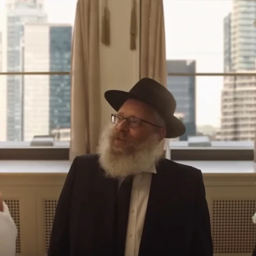 A still from a music video for the song "Falling Back" by Drake. Source: YouTube.