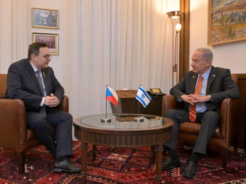 Benjamin Netanyahu, right, speaks with Jan Lipavsky in Jerusalem, Israel on Feb. 26, 20225. Photo by Kobi Gideon/GPO.