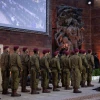 Israelis soldiers at a ceremony held at the Yad Vashem Holocaust Memorial Museum in Jerusalem, as Israel marks the annual Holocaust Remembrance Day. April 23, 2025. Photo by Chaim Goldberg/Flash90 *** Local Caption *** דוד ברנע ראש המוסד יד ושם מוזיאון יום השואה זיכרון טקס ערב