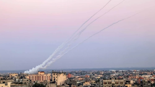 Gazan terrorists fire rockets toward Israel, Nov. 7, 2023. Photo by Abed Rahim Khatib/Flash90.