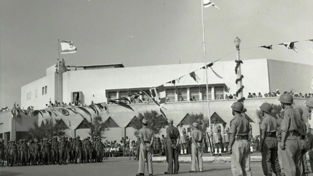 The site of the first Israeli Knesset, previously the home of Magic Cinema in Tel Aviv. Photo by Benno Rothenberg, Meitar Collection, The Pritzker Family National Photography Collection, National Library of Israel.