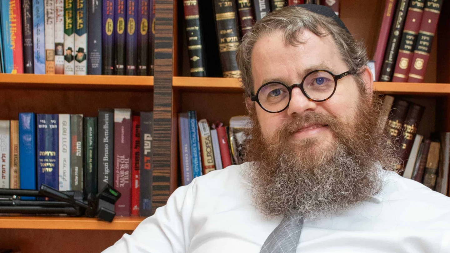 F Rabi Chabad's rabbi in Budapest weighs in on ouster of Viktor Orbán - Israel ...