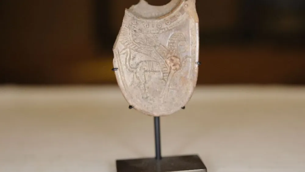 Part of an ancient Assyrian incense spoon recently handed over to the Palestinian Authority by U.S. officials. Source: Manhattan District Attorney's Office.