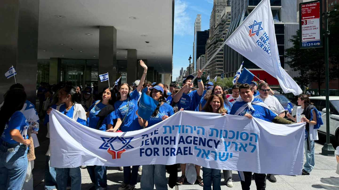 Israeli ‘shlichim’ from across America march in New York’s Israel parade
