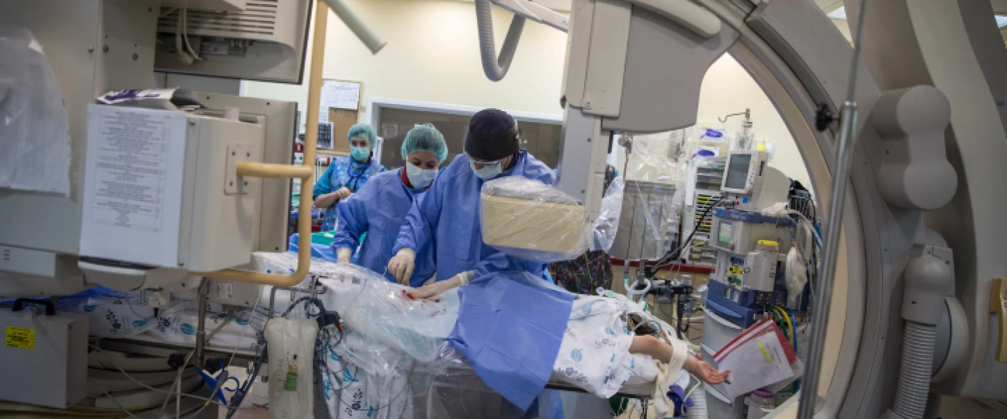 Israeli doctors perform a cardiac catheterization on a young Palestinian girl at the Wolfson Medical Center in the central Israeli city of Holon, on April 11, 2018. Photo by Hadas Parush/Flash90.