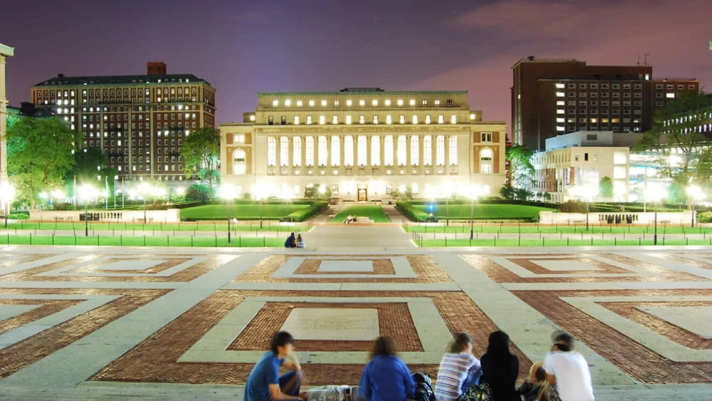 Columbia University Building, College Students