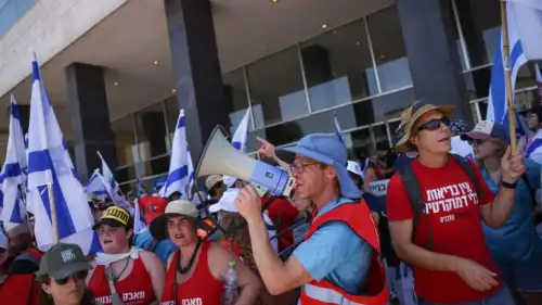 Doctors attend an emergency conference organized by the Histadrut, on the Israeli government's planned judicial overhaul, at the ICC in Jerusalem. July 23, 2023. Photo by Chaim Goldberg/Flash90