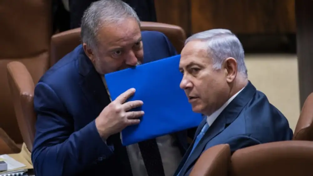 Then-Defense Minister Avigdor Liberman and Prime Minister Benjamin Netanyahu at the Knesset in Jerusalem, Oct. 23, 2017. Photo by Hadas Parush/Flash90.