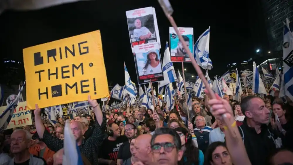 A protest against Israeli Prime Minister Benjamin Netanyahu and his government. Tel Aviv, April 6, 2024. Photo by Miriam Alster/Flash90.