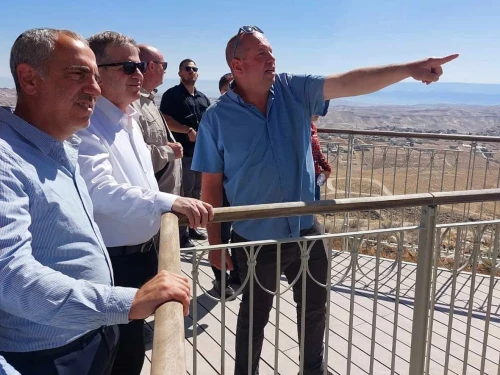 Israeli Education Minister Yoav Kisch (second from left) during a visit to the Gush Etzion region of Judea, May 8, 2025. Credit: Gush Etzion Regional Council.