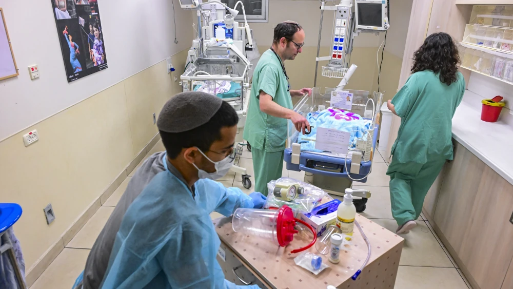 Patients and medical staff are seen in an underground parking area converted into a treatment ward at Ichilov Hospital in Tel Aviv, after many patients were relocated following the outbreak of war and missile fire from Iran toward Israel, June 8, 2026. Photo by Avshalom Sassoni/Flash90.