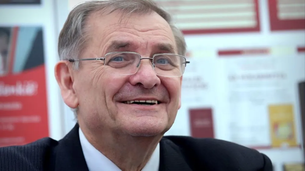 Sandor Lezsak, deputy speaker of the Hungarian Parliament. Credit: Thaler Tamas via Wikimedia Commons.