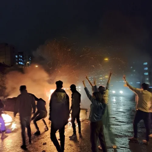 Iranians protest in Sanandaj, Kurdistan Province, Nov. 16, 2022. Photo via @FSeifikaran/Twitter.