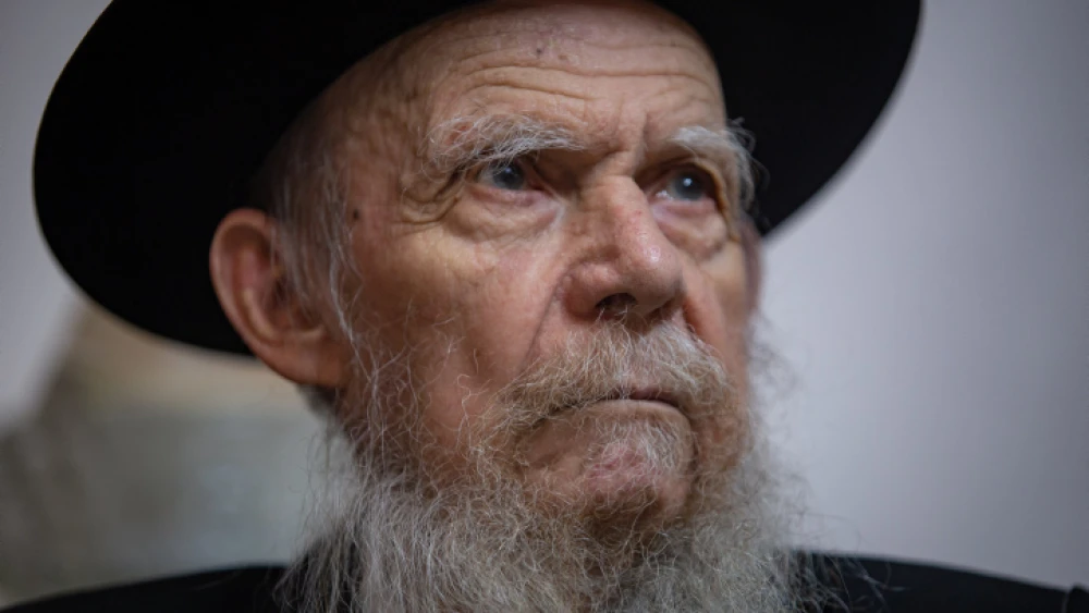 Rabbi Gershon Edelstein, head of the Ponevezh Yeshiva, at his home in Bnei Brak, Dec. 5, 2018. Photo by Aharon Krohn/Flash90.