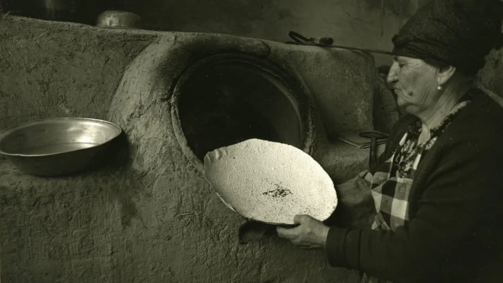 Matzah oven, Bukhara, Uzbekistan. Photo courtesy of Zion Ozeri.