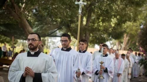 Latin clergy members begin their procession during the large mass held at the Deir Rafat Monestary on Oct. 30, 2016. Photo by Hadas Parush/Flash90.