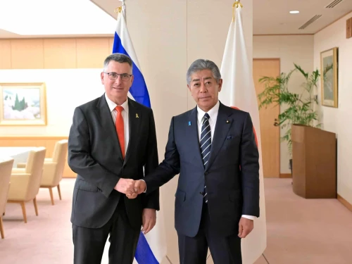 Israeli Foreign Minister Gideon Sa’ar meets with Japanese Foreign Minister Takeshi Iwaya in Tokyo on May 13, 2025. Source: @gidonsaar/X).