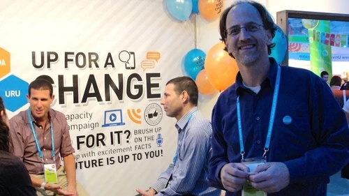 Click photo to download. Caption: The booth of the Israeli social change organization Hasdera at the 2013 Jewish Federations of North America General Assembly in Jerusalem. Credit: Judy Lash Balint.