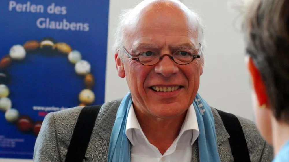 Bishop Gerhard Ulrich at Church Day Bremen 2009 in Bremen, Germany. Credit: Presse Nordelbien via Wikimedia Commons.