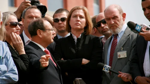 Israeli opposition leader Tzipi Livni during a visit at the Barzilai Medical Center, Ashkelon, Israel, on Dec. 28, 2009. Credit: Itzik Edri via Wikimedia Commons.