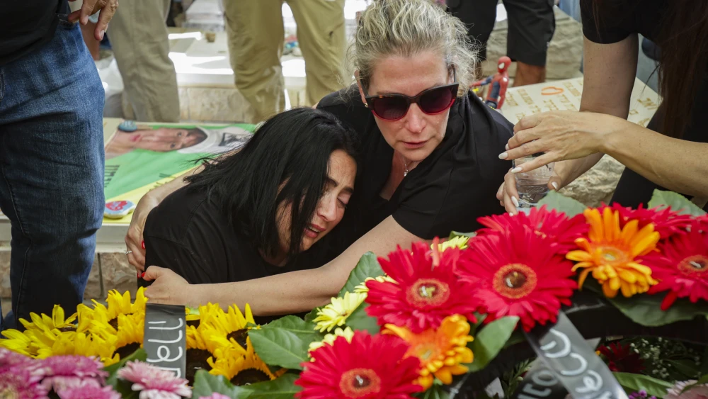 Family and friends of Israeli soldier Sgt. Rotem Yanai attend her funeral at the Military Cemetery in Giv'at Ada on May 28, 2026. Photo by Tal Gal/Flash90.