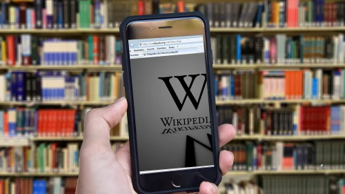 Wikipedia, Books